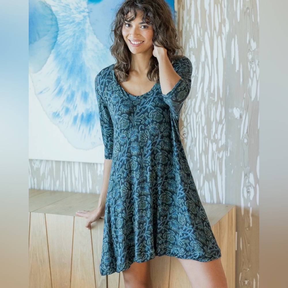 NWT NATURAL LIFE “Buttersoft” Mini Tee Dress- Navy Floral Vines